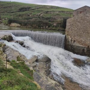 Pernoctar en el área de autocaravanas el jardín de Cobreces